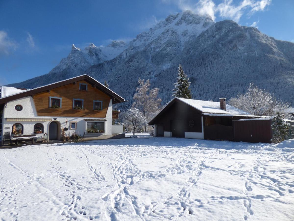 Gaestehaus Edlhuber Mittenwald Exterior photo